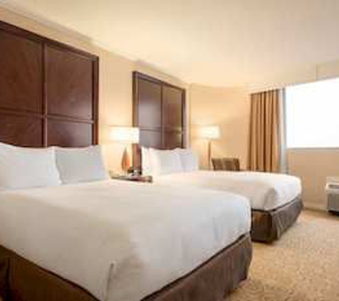 Hilton Hotels & Resorts - Oak Lawn, IL