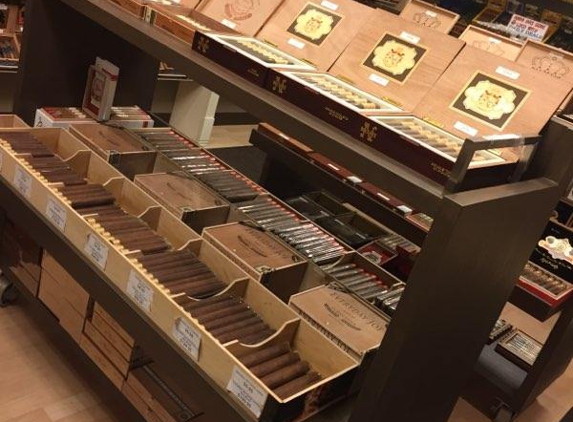 S J Cigar Co - Philadelphia, PA