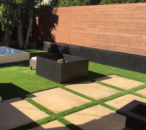 Earth Design Synthetic Turf - Los Angeles, CA