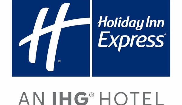 Holiday Inn Express & Suites Cullman - Cullman, AL