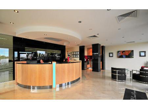 J & M Smash Repairs - Malaga, WA