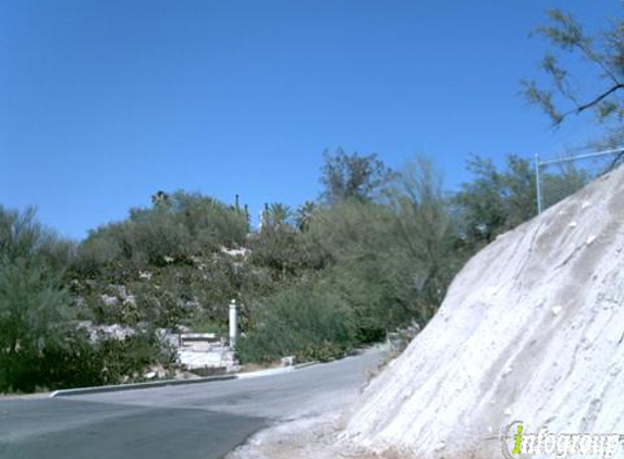 Catalina Foothills Lodge Apartments - Tucson, AZ