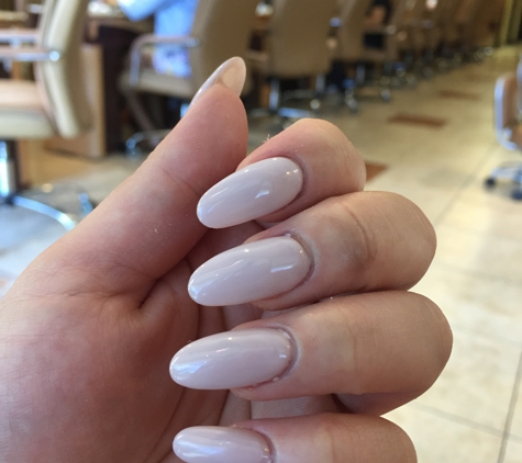 Elegant Nail & Spa - Orlando, FL. I'm from California and I needed a quick nail repair and fill! I came here and I absolutely fell in love with the place!!