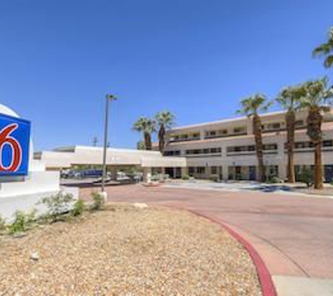 Motel 6 - Palm Springs, CA