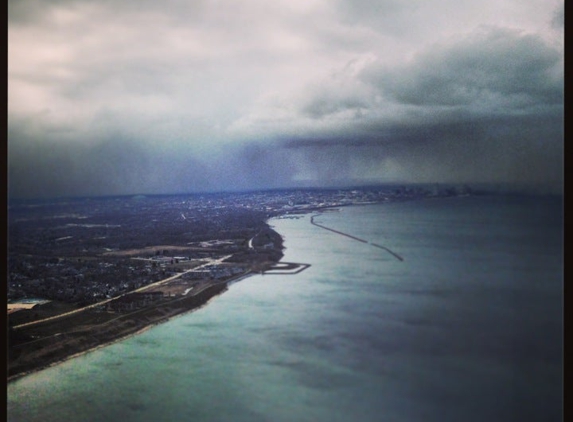 MKE - General Mitchell International Airport - Milwaukee, WI