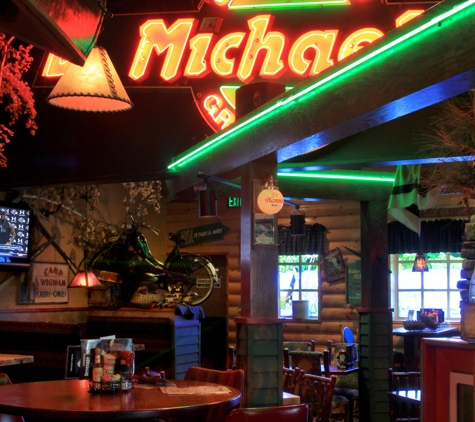 D Michael B's Resort Bar & Grill - Alexandria, MN