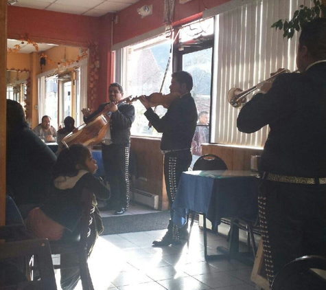 Mariachi Palacios in New York City - Woodside, NY