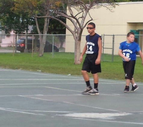 Bright Park Pool - Hialeah, FL