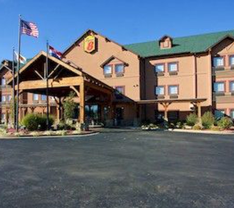 Super 8 by Wyndham Troy - Troy, MO