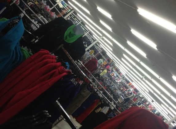 Gen X Clothing - Gardena, CA