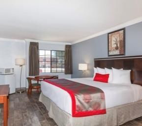 Ramada by Wyndham San Diego Poway Miramar - Poway, CA