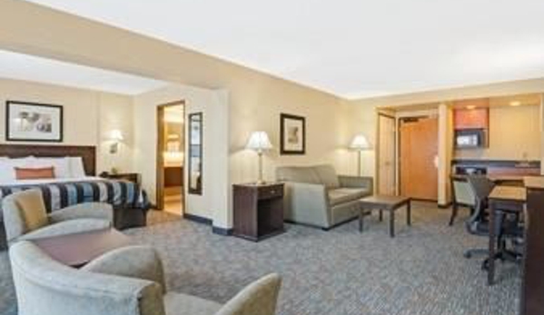 Wingate by Wyndham Cincinnati/Blue Ash - Blue Ash, OH