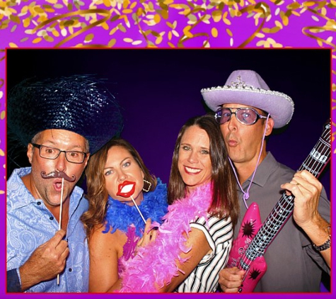 Johnny's Photo Booth - Largo, FL