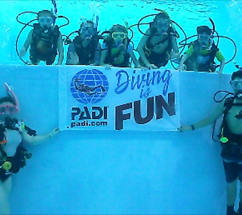 Aquatic Realm Scuba Center - Dayton, OH. Kids Classes from age 8 years and up