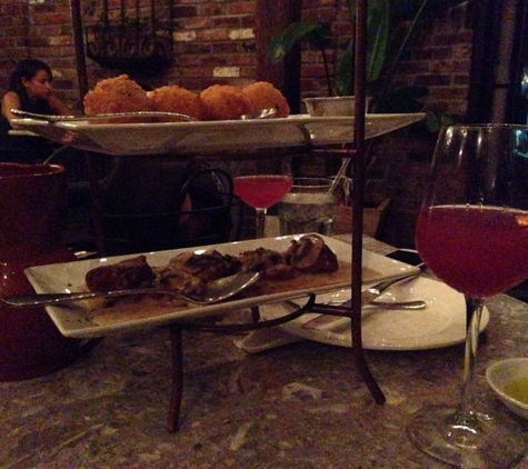 Mompou Tapas Bar & Restaurant - Newark, NJ