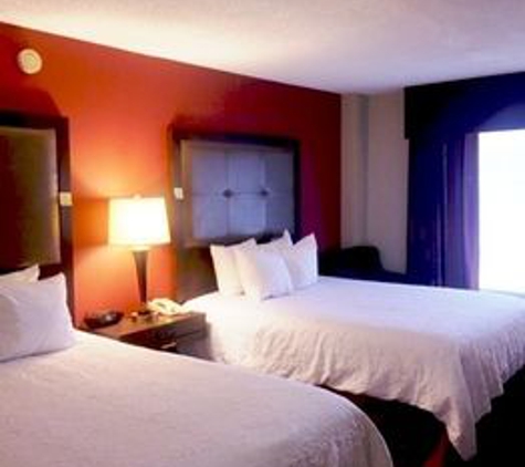 Hampton Inn Louisville Downtown - Louisville, KY