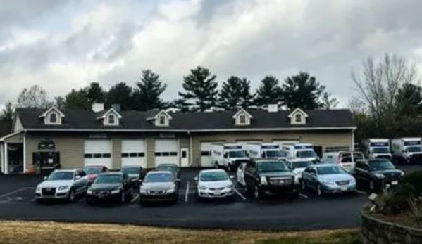 Steve's Collision Center - Sturbridge, MA