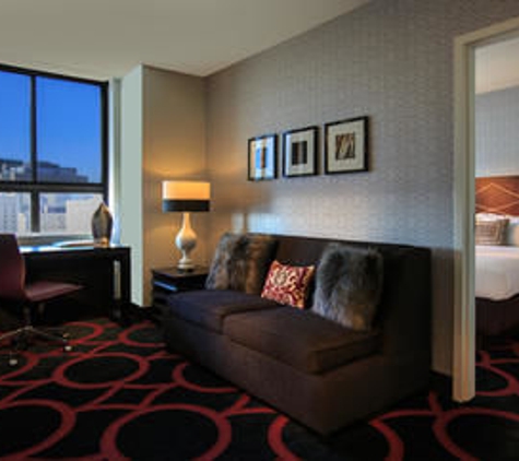 Courtyard by Marriott - Boston, MA