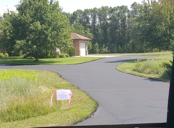 Wisconsin Asphalt Sealers - Stevens Point, WI