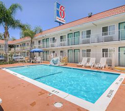 Motel 6 - North Hills, CA