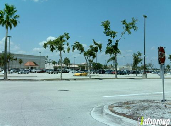 TooJay's Deli, Bakery, Restaurant - Boynton Beach, FL