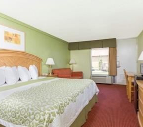 Days Inn - Washington, NC