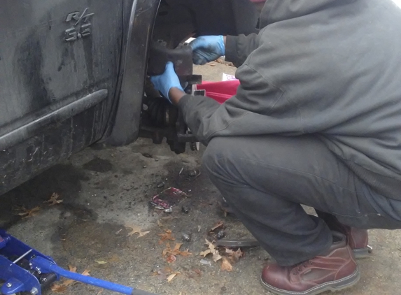 Cheap Mobile Mechanic - Detroit, MI. Chris going above and beyond in freezing winter conditions