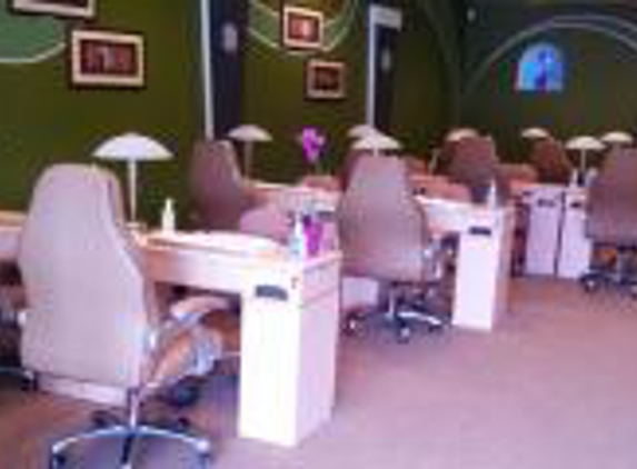 Zaza Nails & Spa - Stoneham, MA