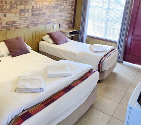 Proserpine Motor Lodge - Proserpine, QLD