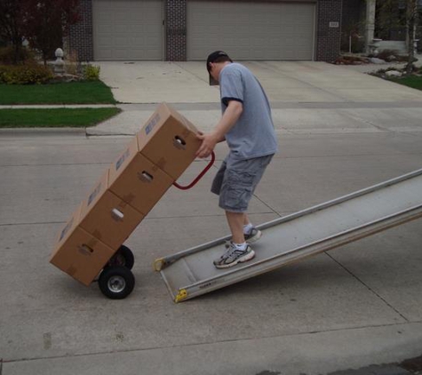 2 Guys On The Move Moving & Storage - Sioux Falls, SD