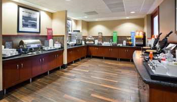 Hampton Inn & Suites Lino Lakes - Lino Lakes, MN