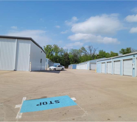 Extra Space Storage - Warrenton, MO