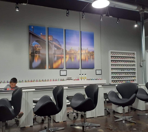 Scenic City Nails Spa - Chattanooga, TN