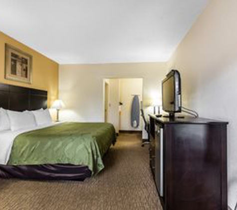 Quality Inn - Tullahoma, TN