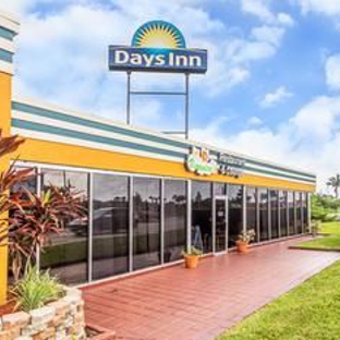 Days Inn Fort-Lauderdale - Oakland Park, FL