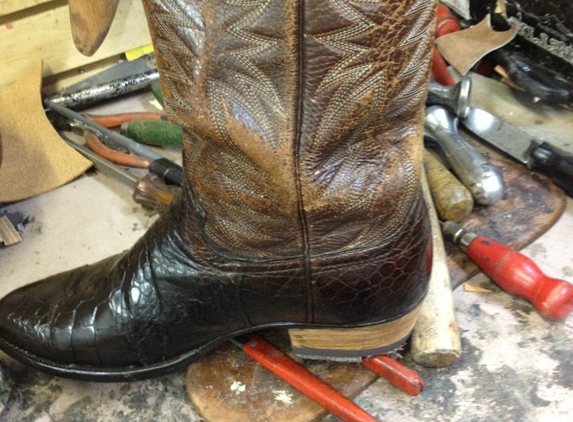 Al's Tejas Handmade Boot Tradition - Houston, TX