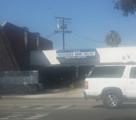 Star Mercedez & BMW Parts - Pacoima, CA. Great location