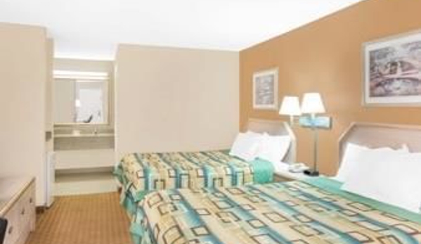 Days Inn by Wyndham Hamilton - Hamilton, AL