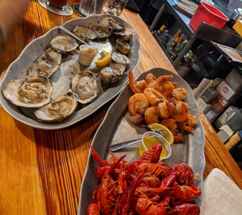 Mj's Raw Bar & Grille - New Bern, NC