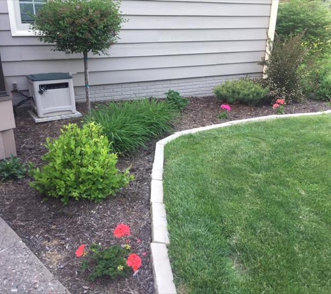 C.R. Landscaping, Inc. - Muscatine, IA