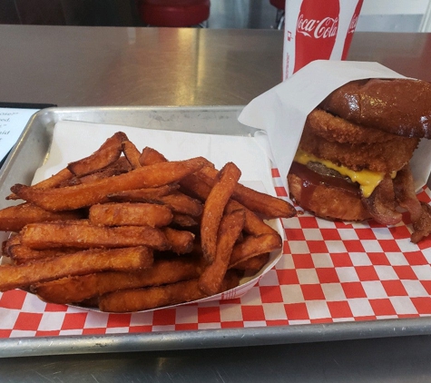 Corner Burger - Lawndale, CA