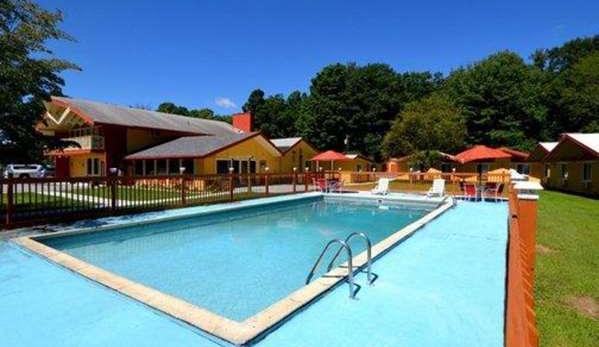 Econo Lodge - Manchester Center, VT