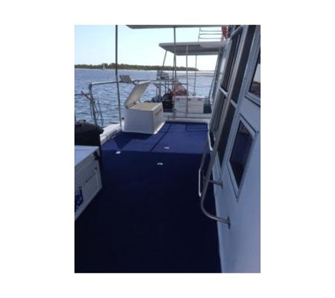 Tin Can Bay Houseboats