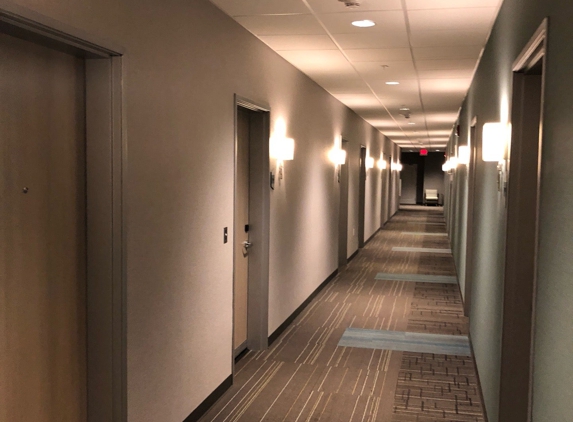 Home2 Suites by Hilton Indianapolis Downtown - Indianapolis, IN