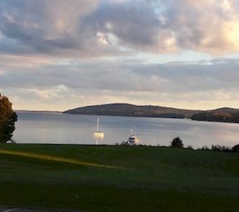 Belfast Harbor Inn - Belfast, ME