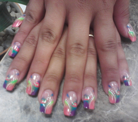 Regal Nails - Deltona, FL