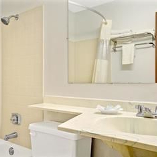 Travelodge by Wyndham Valleyfair Shakopee - Shakopee, MN