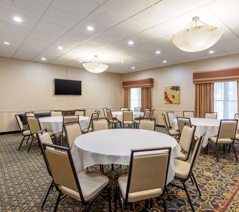 Best Western Plus Steeplegate Inn - Davenport, IA