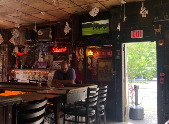 Dirty Frank's Bar - Philadelphia, PA
