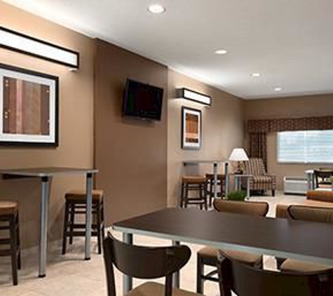 Microtel Inn & Suites by Wyndham Fairmont - Fairmont, WV